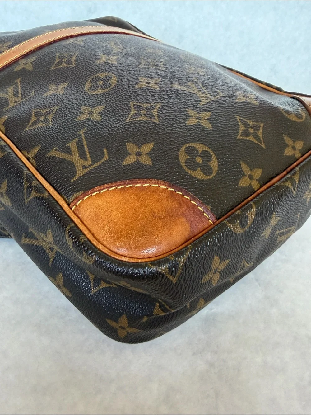 Vintage Louis Vuitton Danube GM Monogram Crossbody Messenger Bag